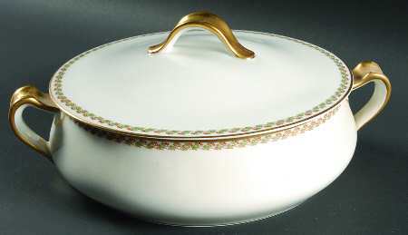 Lisbon Round Covered Vegetable