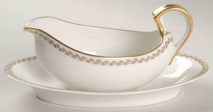 Lisbon Gravy Boat & Underplate
