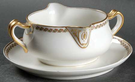 Lisbon Gravy Boat with Attached Underplate