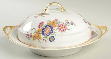 Lorraine Round Covered Butter with Strainer