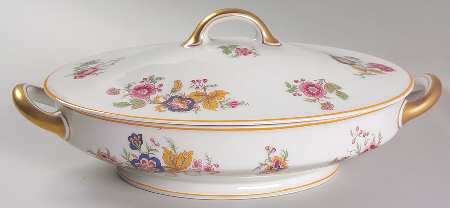 Lorraine Oval Covered Vegetable
