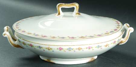Louvre Round Covered Vegetable