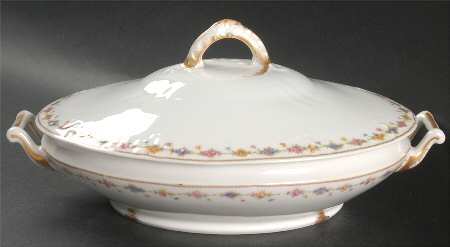 Louvre Oval Covered Vegetable