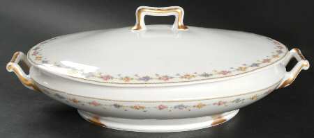 Louvre Oval Covered Vegetable