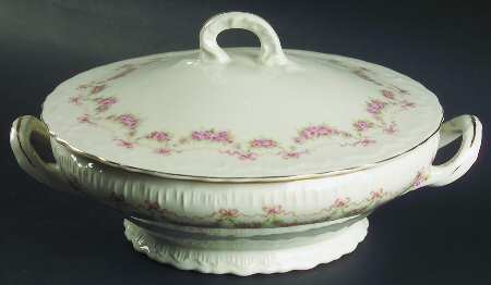 Louise Round Covered Vegetable
