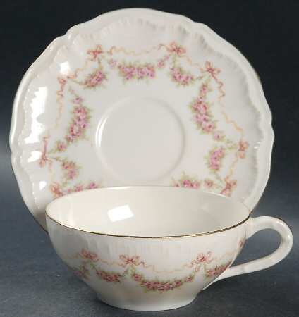 Louise Flat Cup & Saucer Set