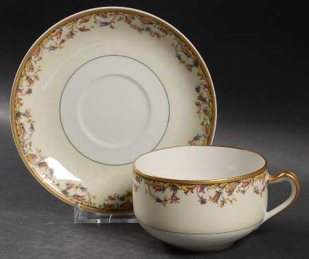 Louvain Flat Cup & Saucer Set