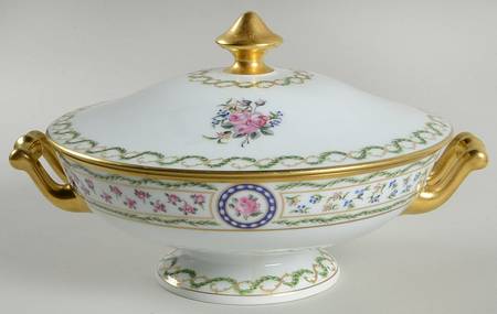 Louveciennes Round Covered Vegetable