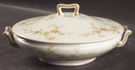 Lucille Round Covered Vegetable