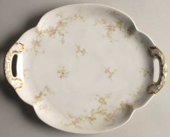 Lucille Handled Cake Plate