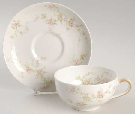 Lucille Flat Cup & Saucer Set