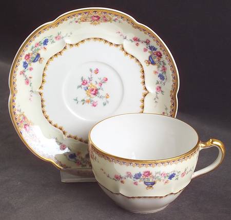 Lugano Flat Cup & Saucer Set