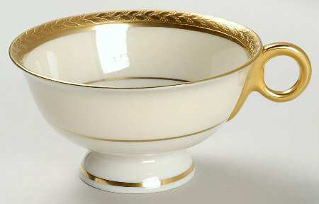 Madison (New York) Footed Cup