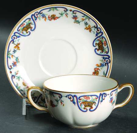 Marguerite Flat Bouillon Cup & Saucer