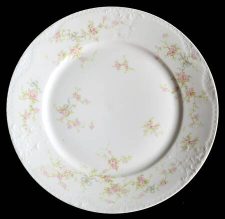 Marie (Scattered Flowers) Dinner Plate