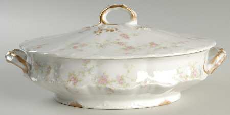 Marie (Scattered Flowers) Oval Covered Vegetable