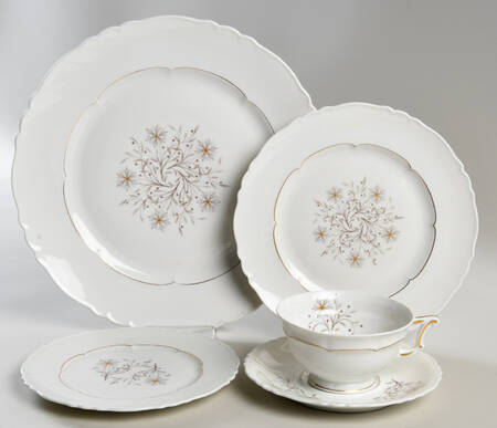 Marnelle 40 Piece Estate Set