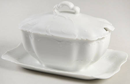Marseille (All White) Sauce Boat with Attached Underplate & Lid