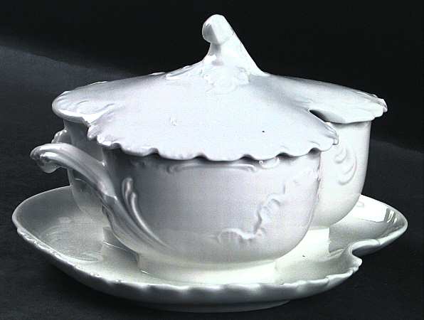 Marseille (All White) Gravy Boat w/Attached Underplate & Lid