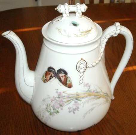 Meadow Visitors (Smooth, No Trim) Teapot & Lid