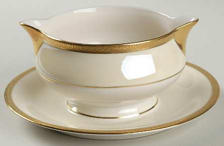Milford Gravy Boat with Attached Underplate