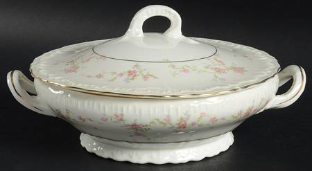 Millbury Round Covered Vegetable