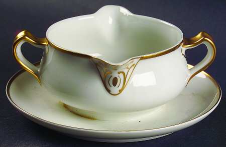 Mirabeau Gravy Boat with Attached Underplate
