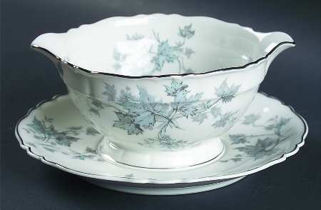 Mistral Round Gravy Boat/Attached Underplate