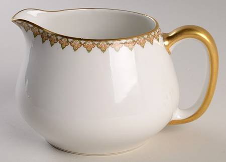 The Monaco 28 Oz Pitcher