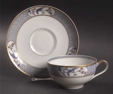 Montmery (Birds) Oversized Cup & Saucer Set