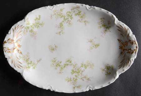 Montebello 11" Oval Serving Platter