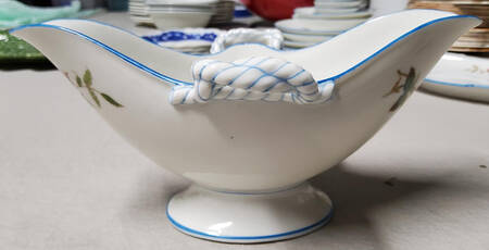 Moss Rose (Blue Trim) Sauce Boat Open