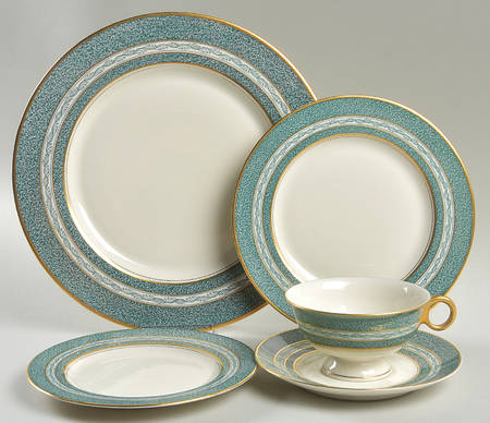 Mosaic Blue Green 40 Piece Estate Set
