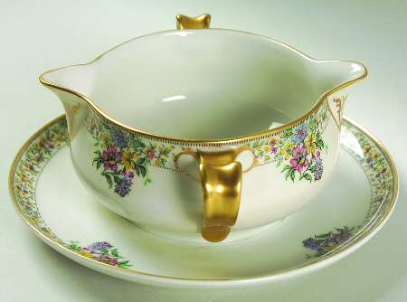 Narcissus Gravy Boat with Attached Underplate