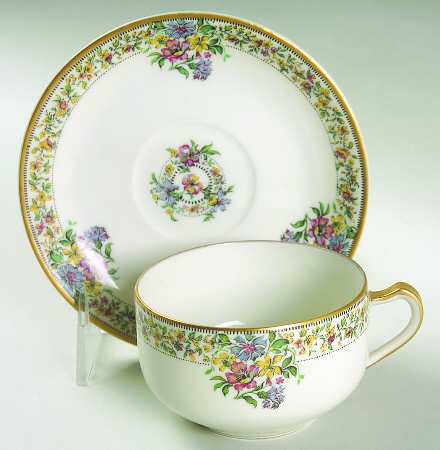 Narcissus Flat Cup & Saucer Set