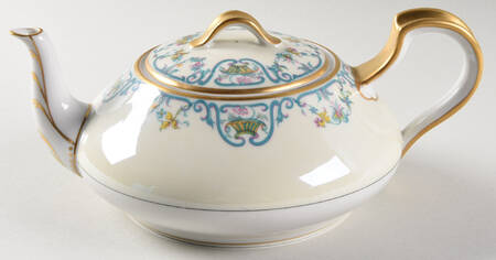 Noinville Teapot & Lid