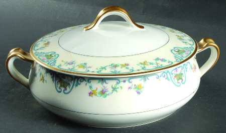 Noinville Round Covered Vegetable