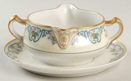 Noinville Gravy Boat with Attached Underplate