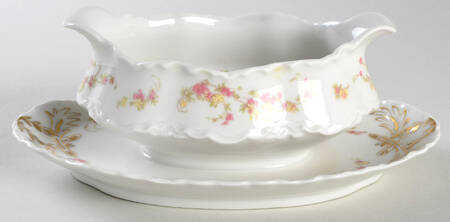 Norma Gravy Boat with Attached Underplate