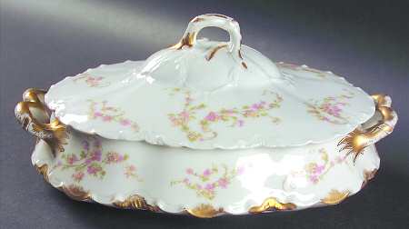 Norma Oval Covered Vegetable