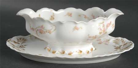 Norma Gravy Boat with Attached Underplate