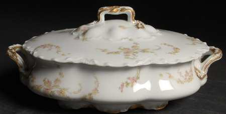 Norma Oval Covered Vegetable