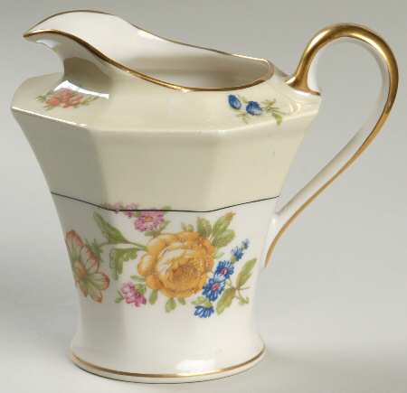 Nosegay (12 Sided) Creamer