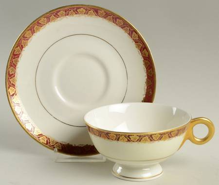 Footed Cup & Saucer Set