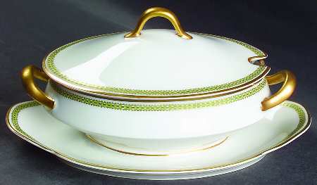 Orleans Gravy Boat w/Attached Underplate & Lid