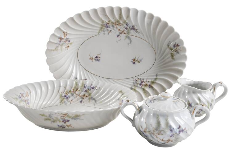 Orsay 5 Piece Hostess Set