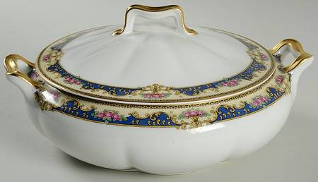 Paragon Round Covered Vegetable