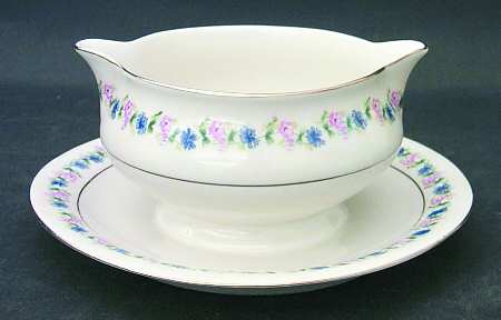 Pemberton Gravy Boat with Attached Underplate