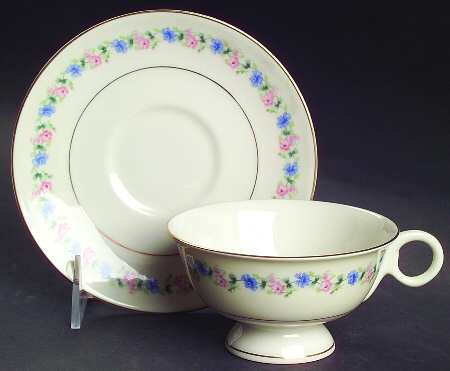 Pemberton Footed Cup & Saucer Set