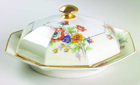 Peonies Round Covered Butter with Strainer